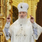 Патриарх Кирилл с  радостью о Воскресшем Спасителе .