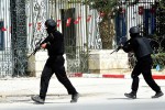 Около 30 человек стали жертвами атаки террористов в отеле Туниса