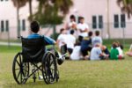 Отказы установить инвалидность детям до восемнадцати лет проверит Минтруда