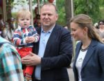 Жена губернатора Калининградской области подарила квартиру многодетному семейству