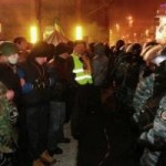 Час тишины между силовиками и протестующими