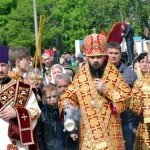 Возле храмов Горловской епархии раздают благотворительные обеды для горожан 