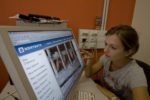 Школьницу подозревают в организации «суицидальных групп» в социальных сетях
